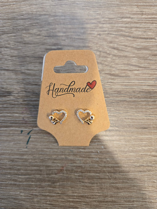 Aretes con forma de corazón